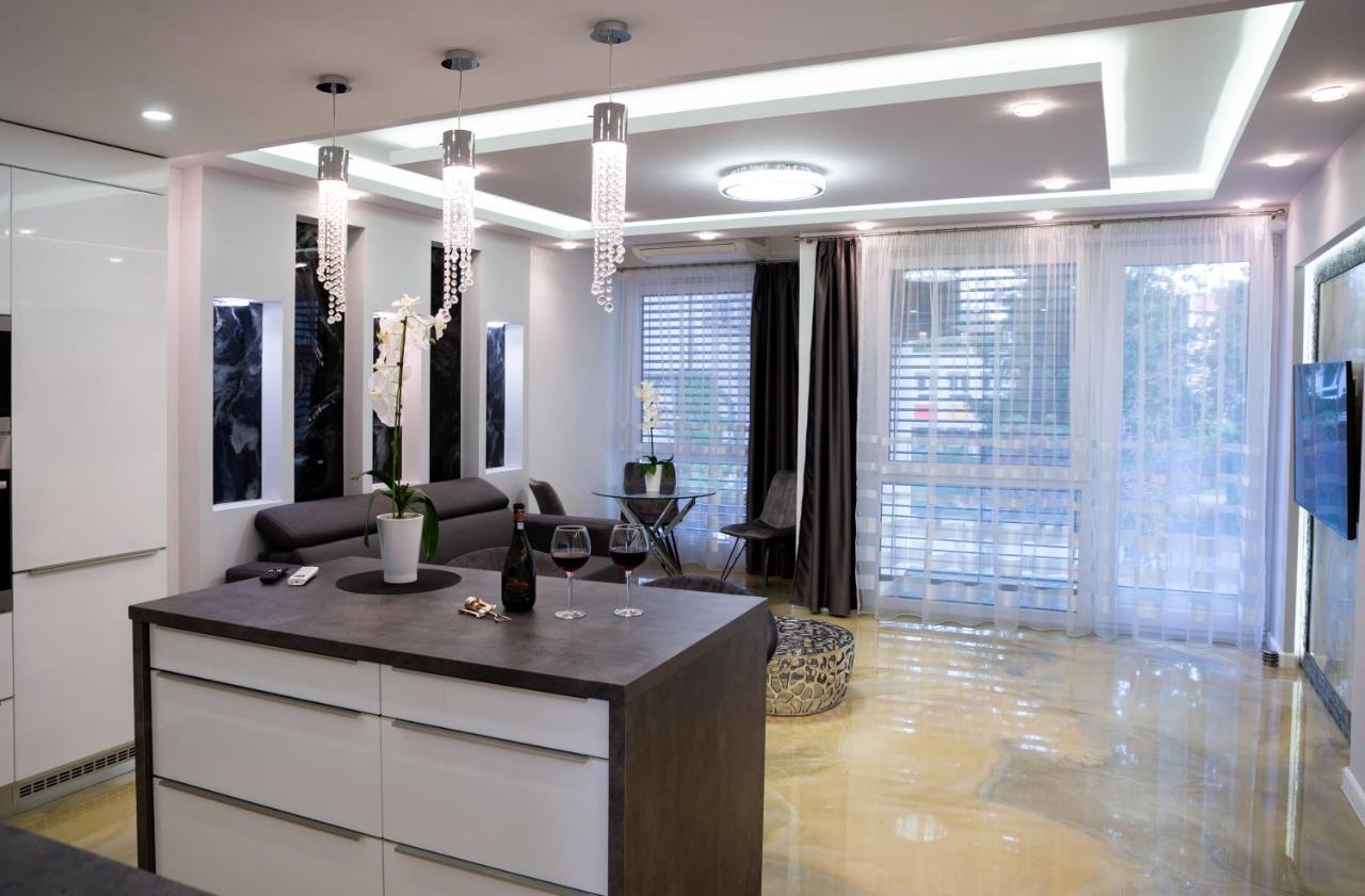 Dream Apartman 3 With Free Parking غيور المظهر الخارجي الصورة